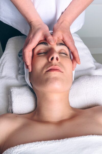 masaż twarzy kobido